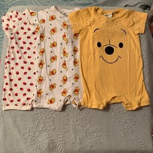 Bundle of 3 H&M shorts rompers size 6-9 mo.